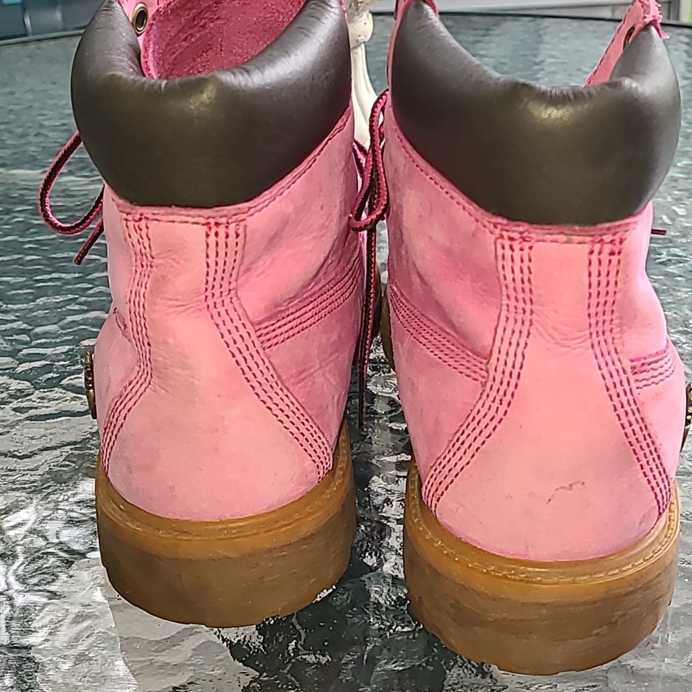 Pink Susan G Komen Breast Cancer Timberland Special Edition Boots size 7 Boys - Picture 8 of 17